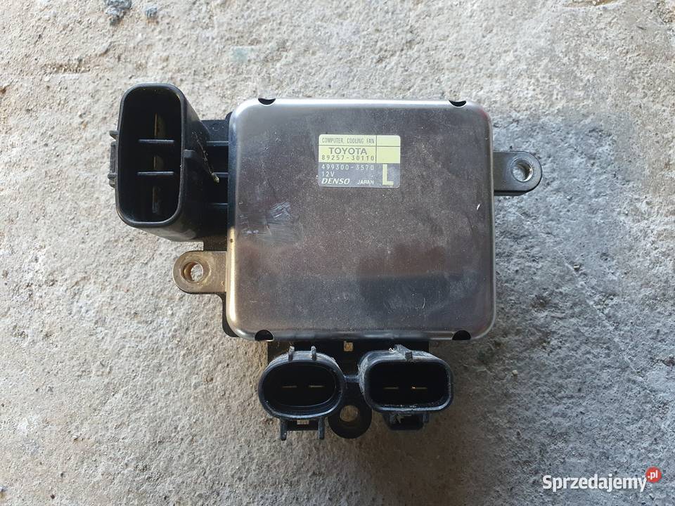 Sterownik wentylatorów chłodnicy Lexus IS300h Ełk