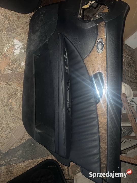 Boczki drzwi mercedes w211 Motoryzacja Zakęcie