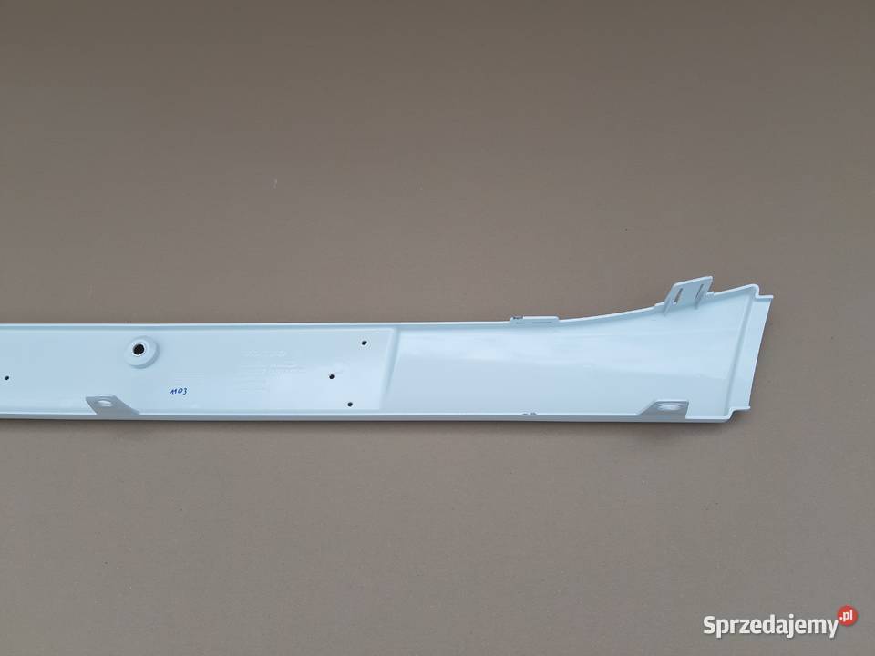 VOLVO FH4 POSZYCIE ZDERZAKA ŚRODEK BIAŁE 1103 ciężarowe lubuskie Trzciel sprzedam