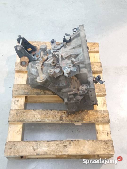 SKRZYNIA BIEGÓW 311150D090 133 1 16V Toyota osobowe świętokrzyskie