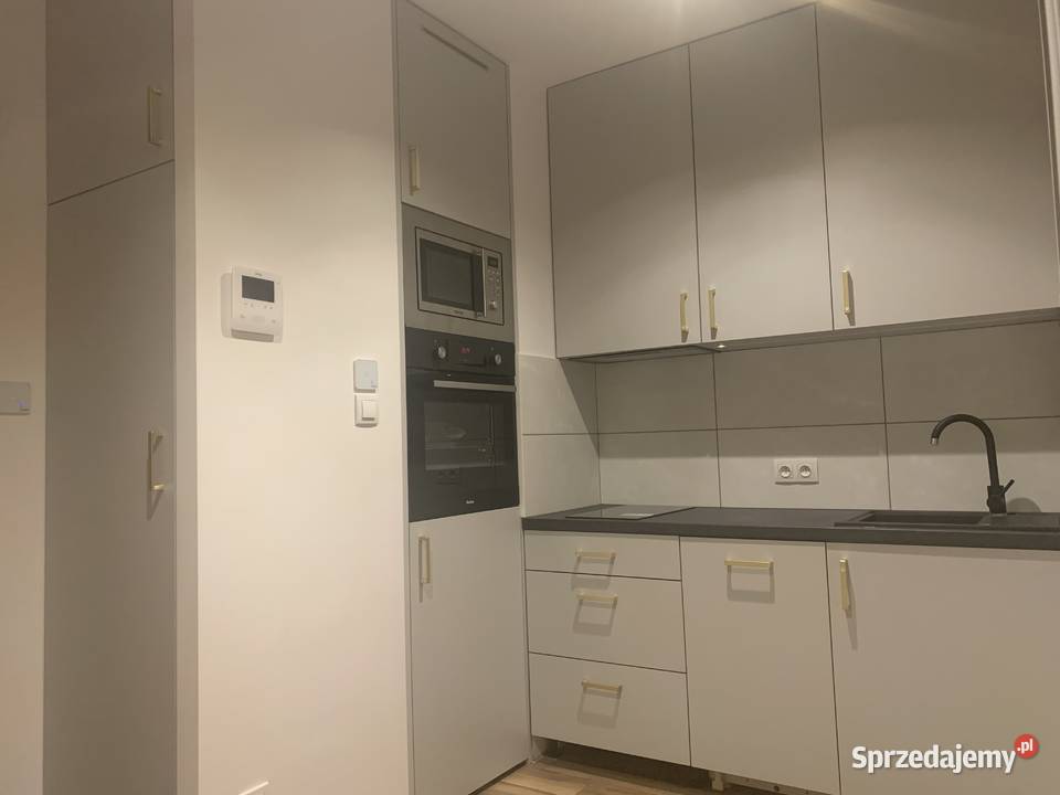 Dwa osobne nieprzechodnie pokoje balkon szybki oddzielna kuchnia Warszawa