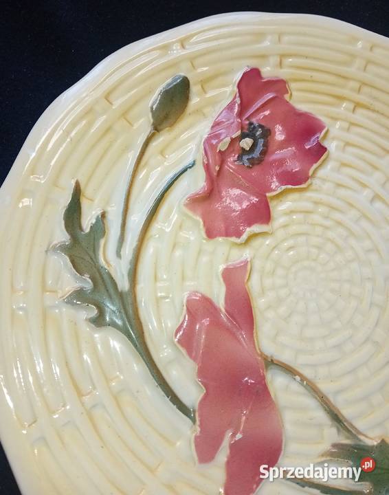 Talerz z wzorem kwitnących maków Majolika