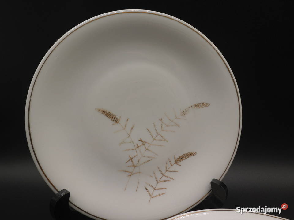 Talerzyki deserowe 4 białe Volkstedt Porcelana i szkło wielkopolskie Raszków