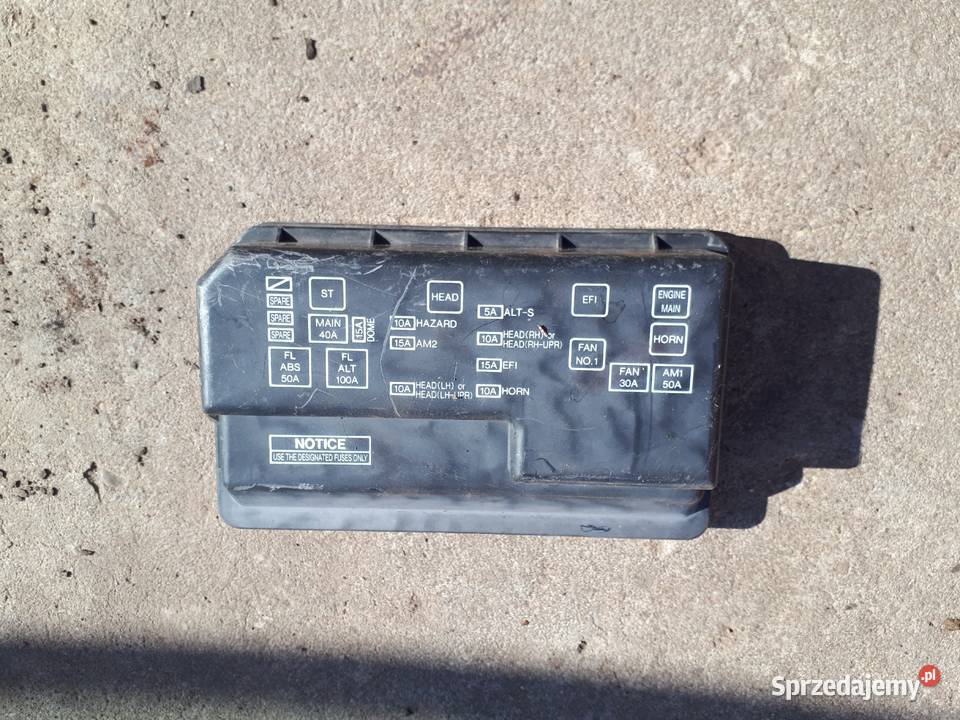 Osłona bezpiecznikow Corolla E11 Sandomierz sprzedam