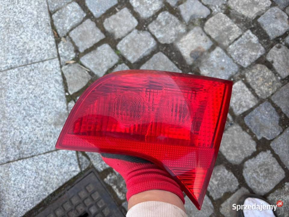 prawa tylna wewnętrzna lampa audi a4b7 avany osobowe małopolskie