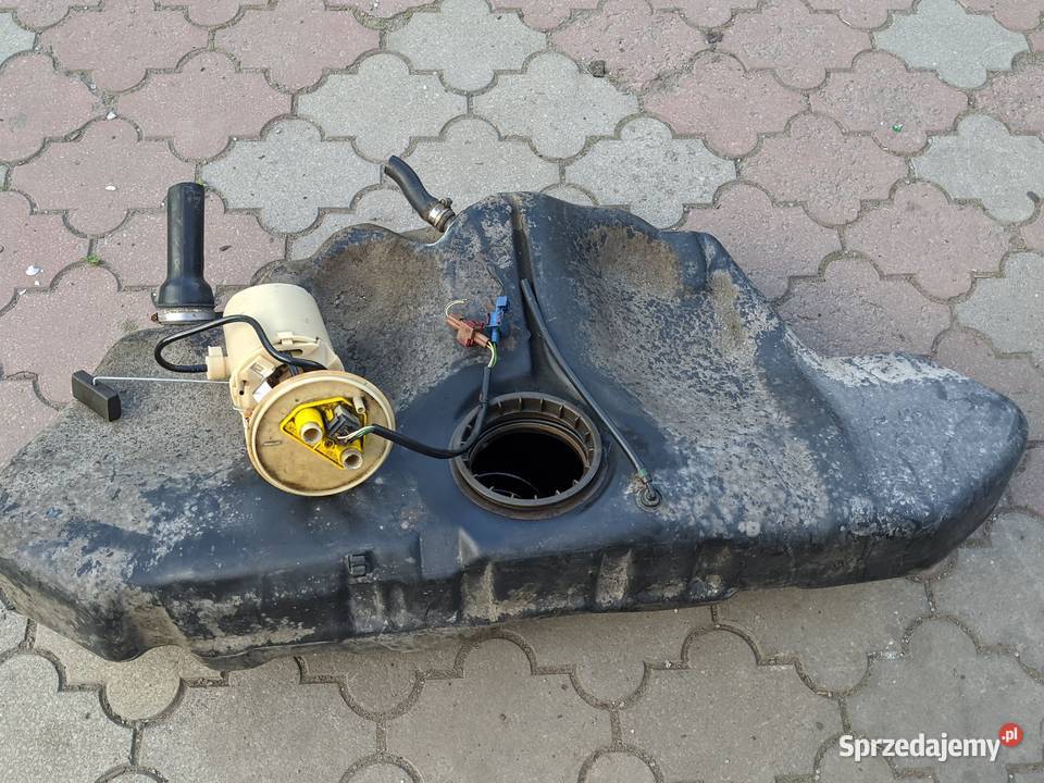 Saab 900 93 zbiornik paliwa pompa osobowe podkarpackie Stalowa Wola