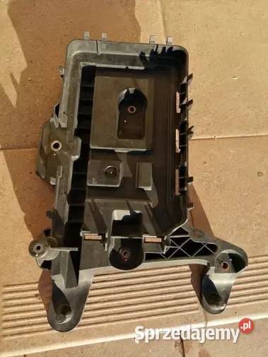 Podstawa i obudowa akumulatora Golf V Pozostałe Warszawa sprzedam