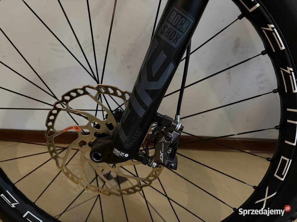 60 Cucuma Pimenta Ultra Carbon Full nowy rower Elektryczne