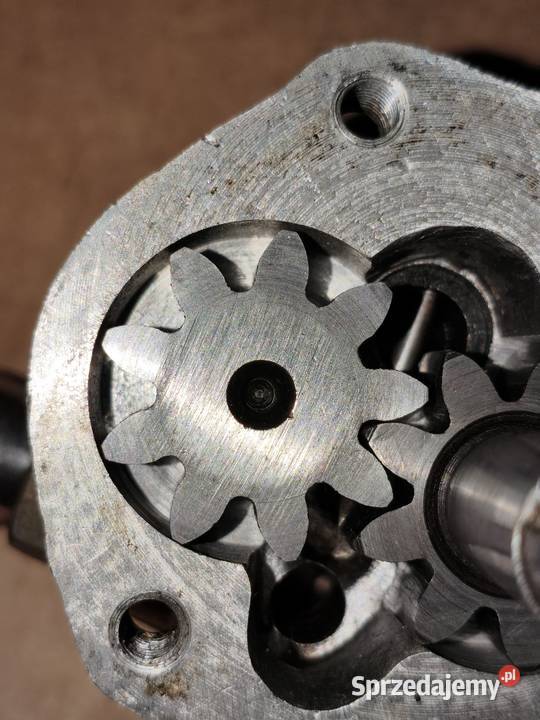 Pompa oleju Dniepr MT K650 Leszno