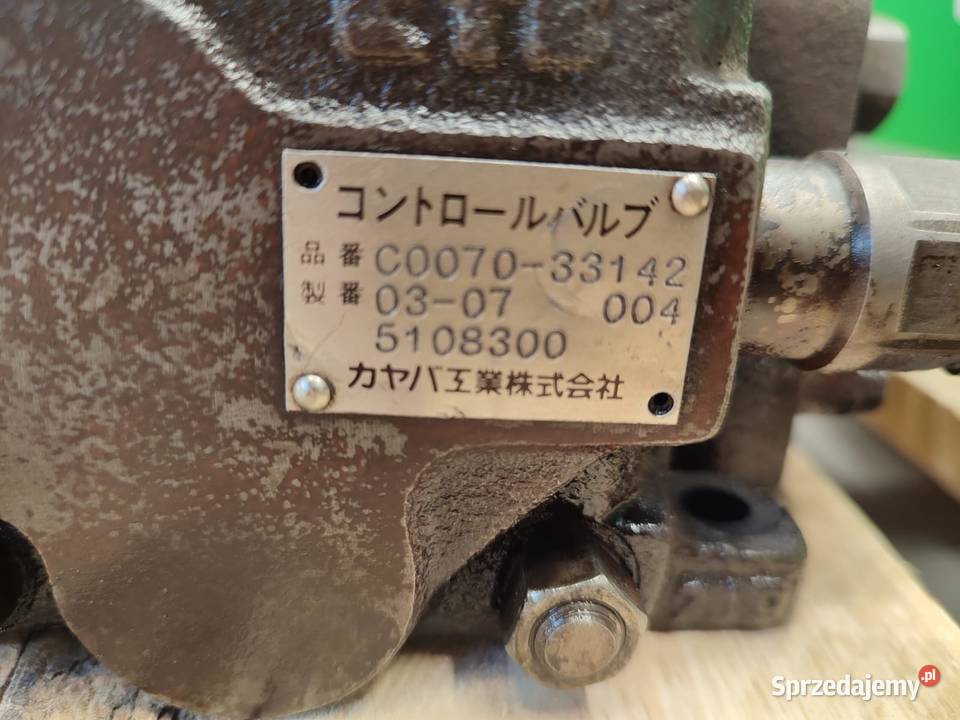 Rozdzielacz hydrauliczny C0070 33142 NEUSON 6002 Pozostałe Wilkowo