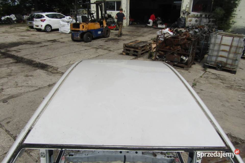 DACH POSZYCIE 070 TOYOTA PRIUS III LIFT osobowe sprzedam