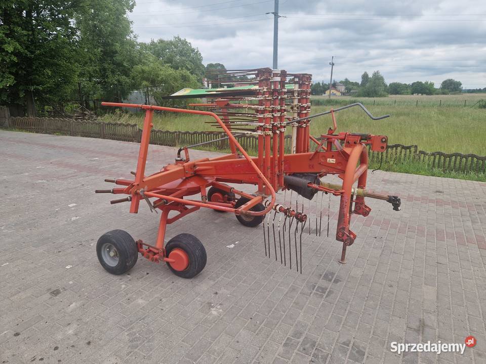 Zgrabiarka karuzelowa POTTINGER TOP 420 N Zgrabiarki i przetrząsacze Krasnystaw