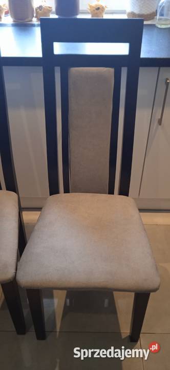 Sprzedam krzesla drewniane Dębica