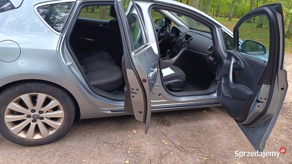 Opel Astra J 2010r mazowieckie