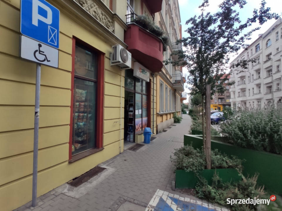 Do wynajęcia lokal handlowousługowy w