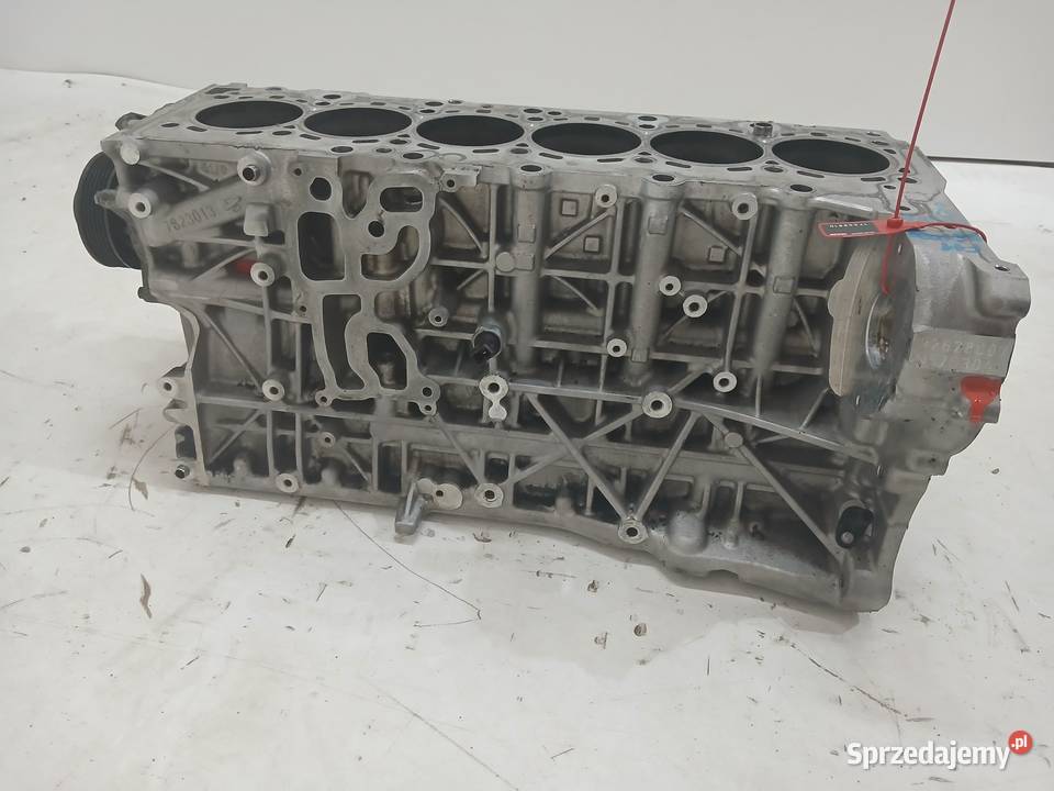 BLOK SILNIKA BMW F10 30 D N57D30A 7823013 Strzyżewice