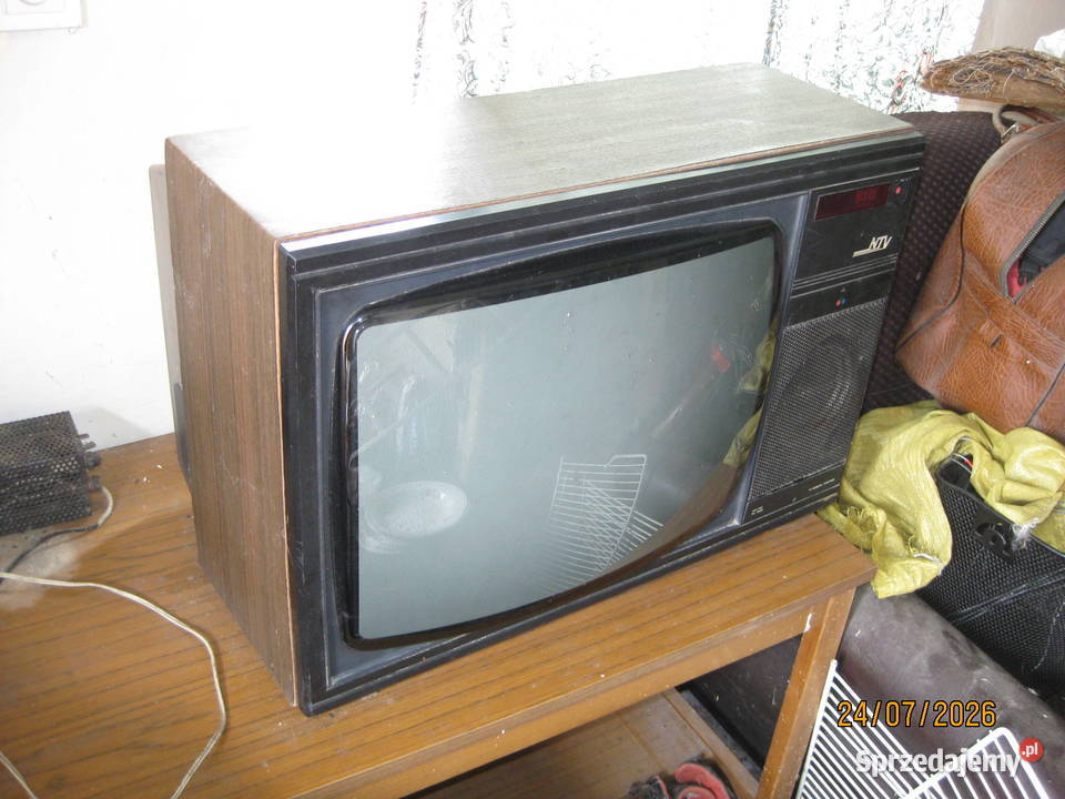 Stary telewizor NTV PRL