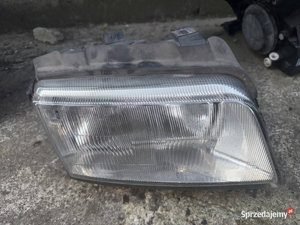 Lampa przód prawa Audi A4 B5 Ostrów Wielkopolski