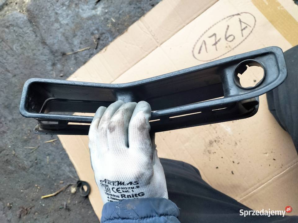 AUDI 80 B4 80B4 UCHWYT RĄCZKA DRZWI LEWY PRZÓD Pozostałe sprzedam