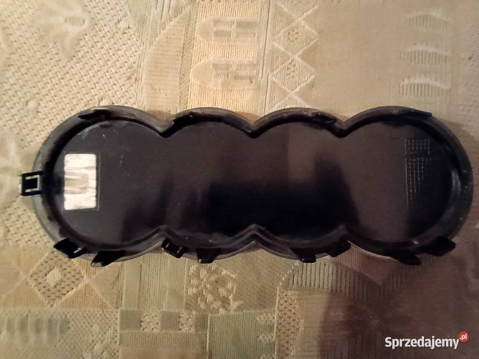 Znaczek Emblemat Audi etron Q4 pod radar Skrzydlewo