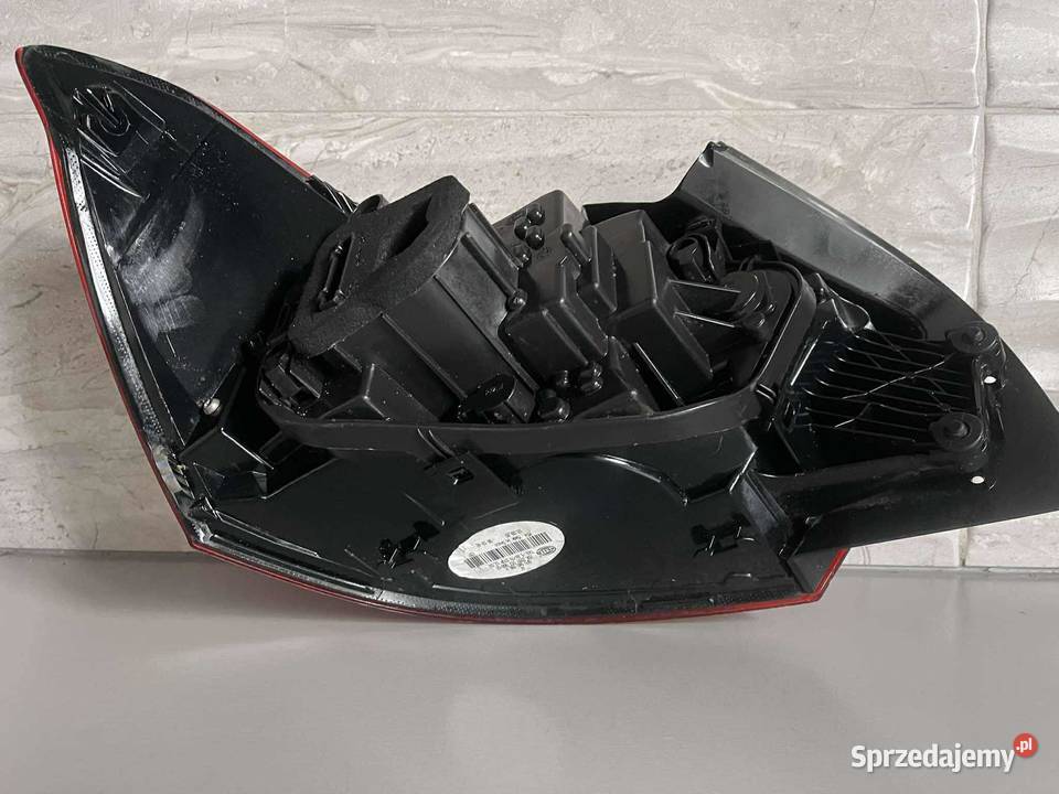SEAT IBIZA 5 PRAWA LAMPA TYŁ 6F0945096H Ostroróg