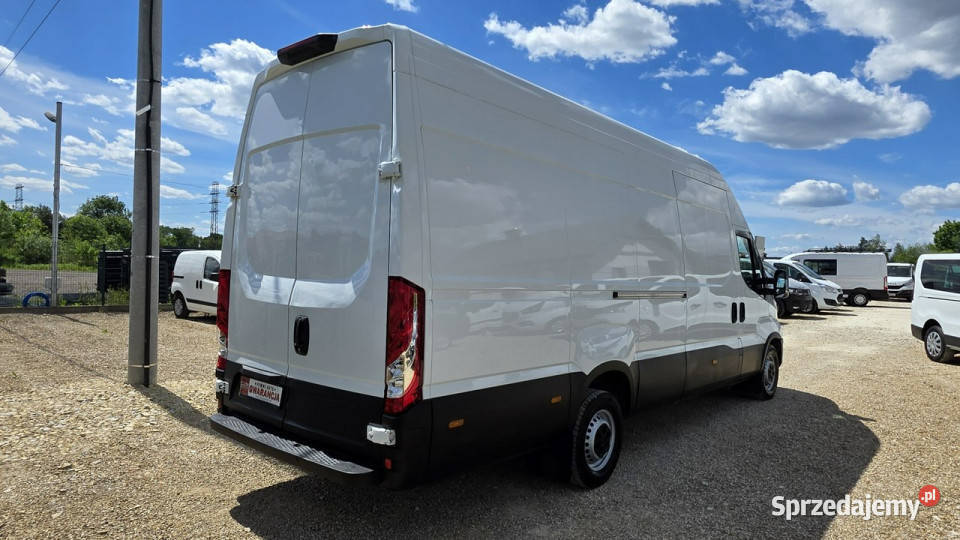Iveco Daily 35S14 xxl maxi wysoki dach nieuszkodzony