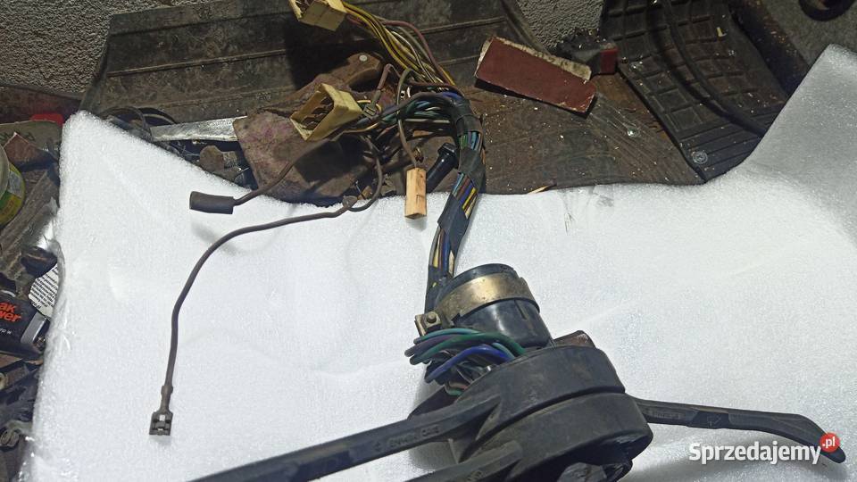 Przełącznik zespolony pod kierownicę fiat 125p Wyposażenie elektryczne Łódź
