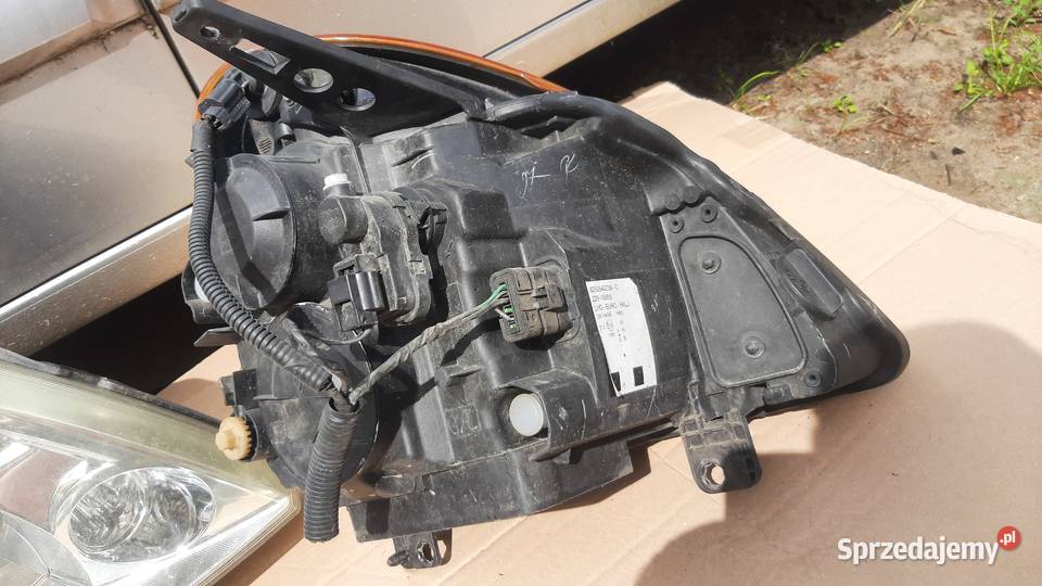 lampa lewa przednia Renault Modus 8200540238 Dębno