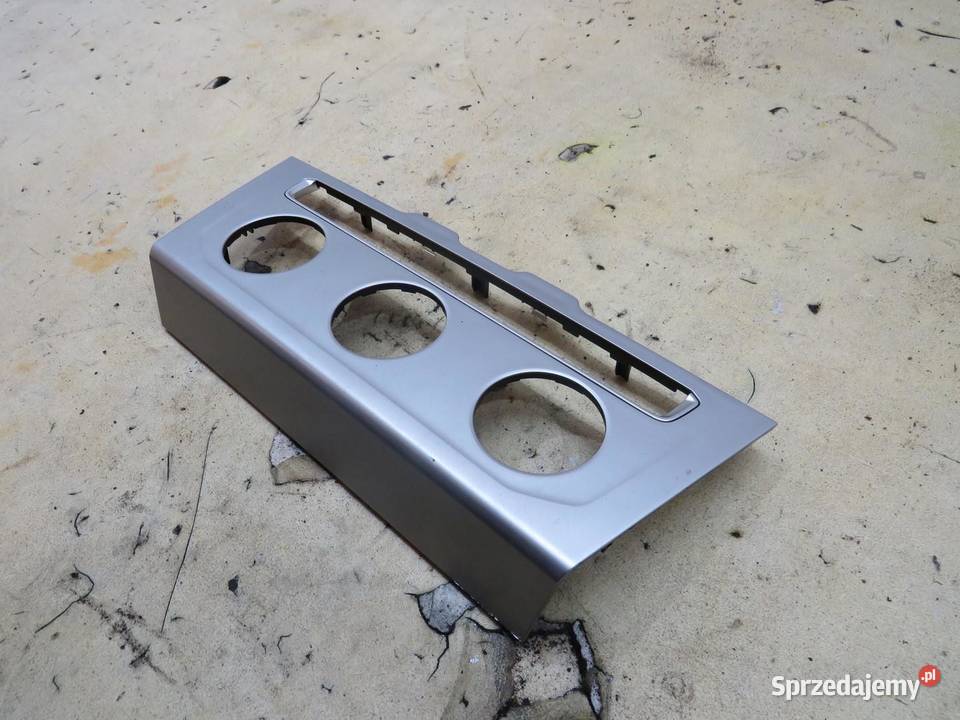 RAMKA PANELU KLIMATYZACJI PASSAT B8 3G2863041 sprzedam