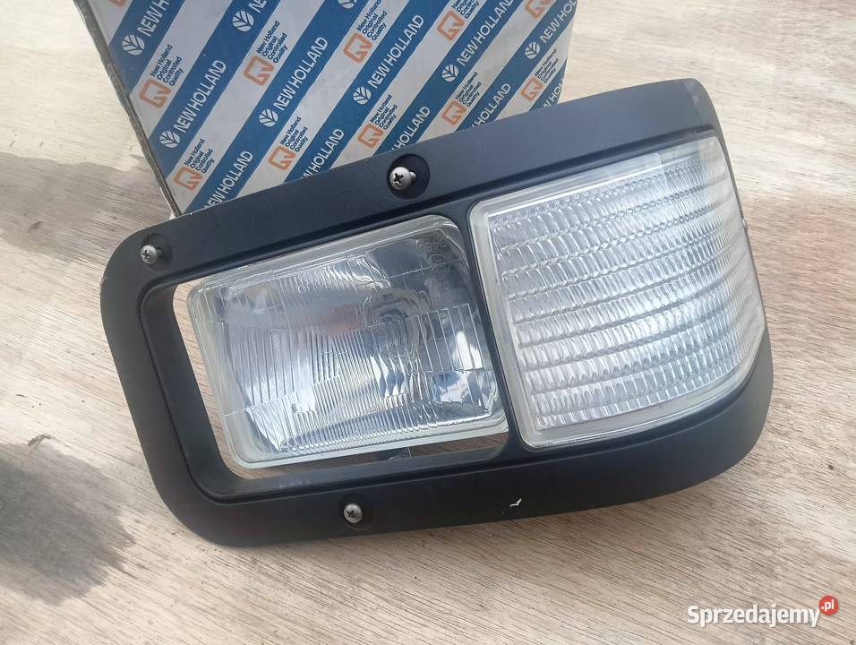 Prawa lampa reflektor Holland 82019786 82014954 Dzierżoniów