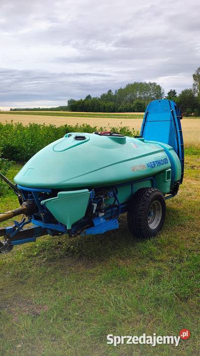 Opryskiwacz sadowniczy Berthoud Fructair 1500l Lipsko