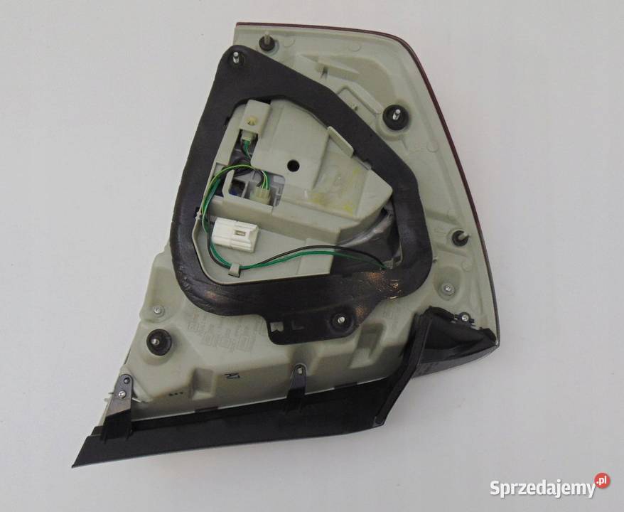 LAMPA TYLNA PRAWA TYŁ INFINITI M35 22063786 Nowy Tomyśl