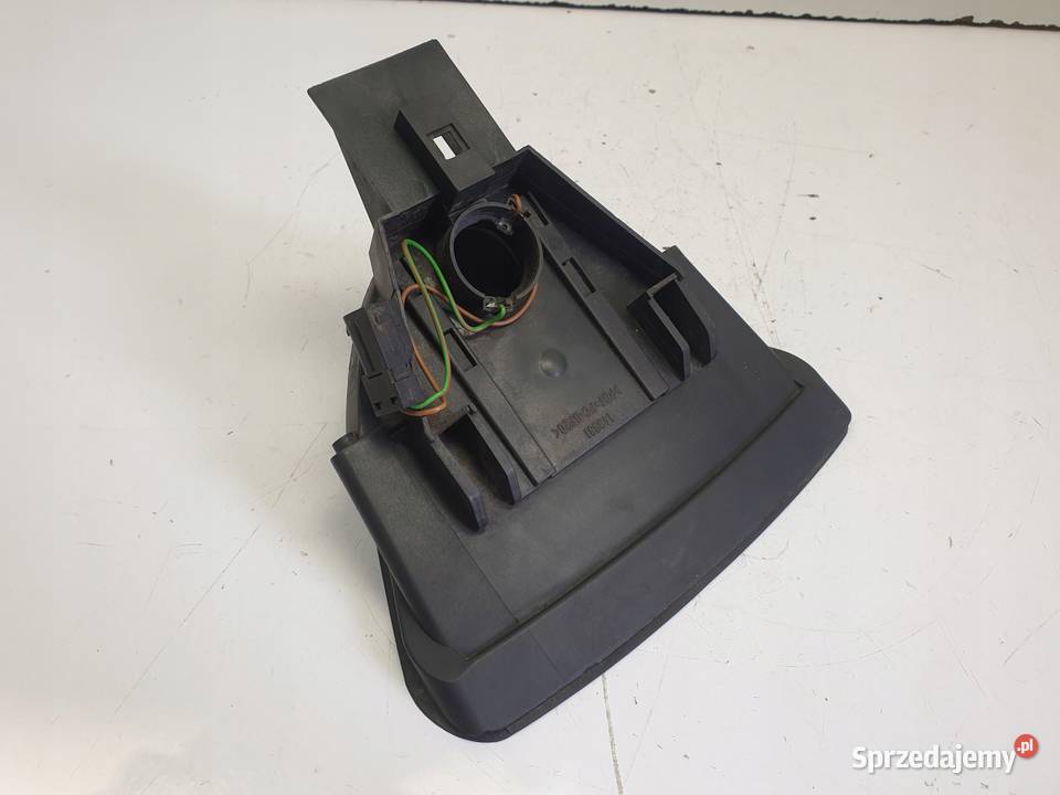 BMW 7 E38 TRZECIE ŚWIATŁO STOP Stopu 8352788 Rudka