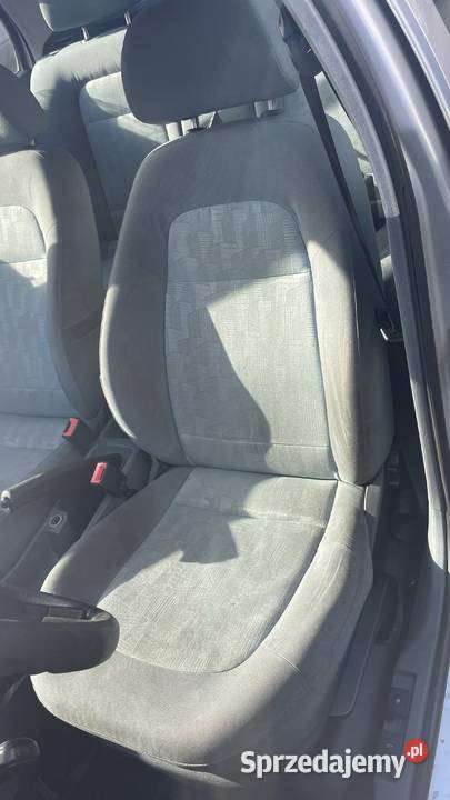 Skoda Fabia sedan 14MPI 51KW 69 AME FNK 9102 NA Piotrków Trybunalski
