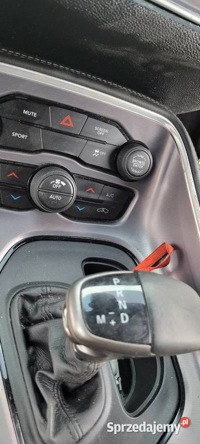 2019 dodge challenger czesci z USA Konin