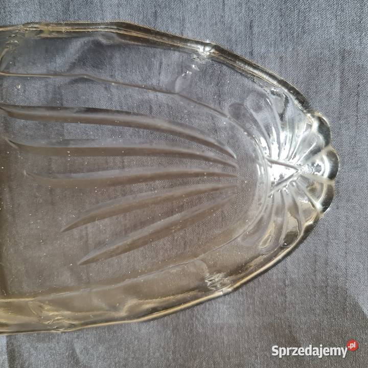 Szklany półmisek z okresu PRLu Warszawa