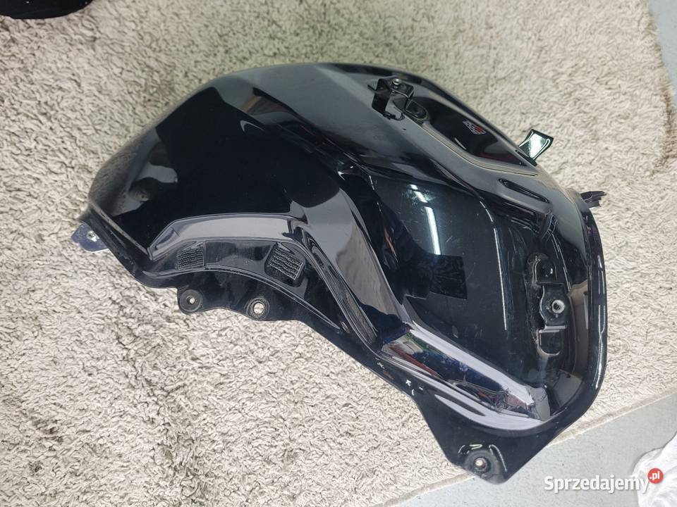Suzuki GSX 8 R GSX8R 24 OEM ZBIORNIK PALIWA BAK Nowy Tomyśl