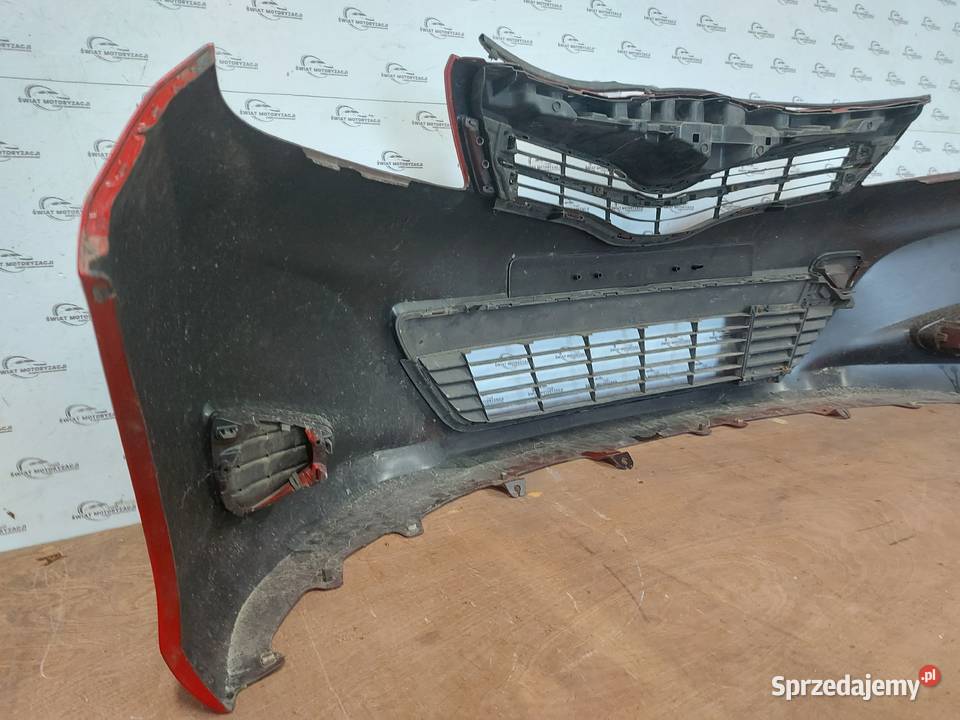 TOYOTA YARIS III P13 zderzak przód