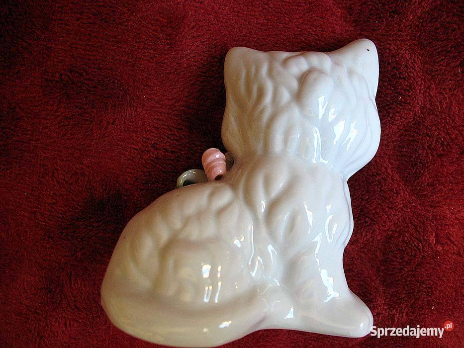 Kot koteczka z kwiatkami stara figurka porcelana mazowieckie Siedlce