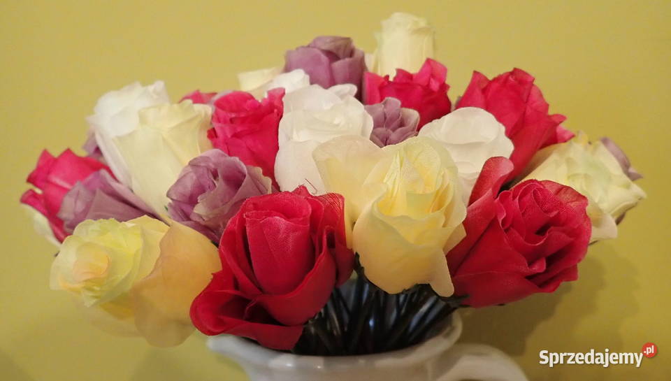 Róże w postaci pąków różne kolory średnica 45 Dekoracje i ozdoby śląskie