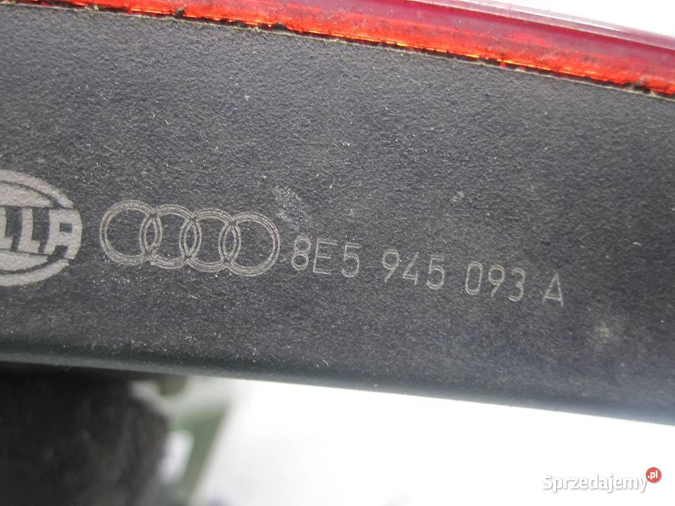 AUDI A4 B7 07r lampa lewa tył w klapę 8E5945093A