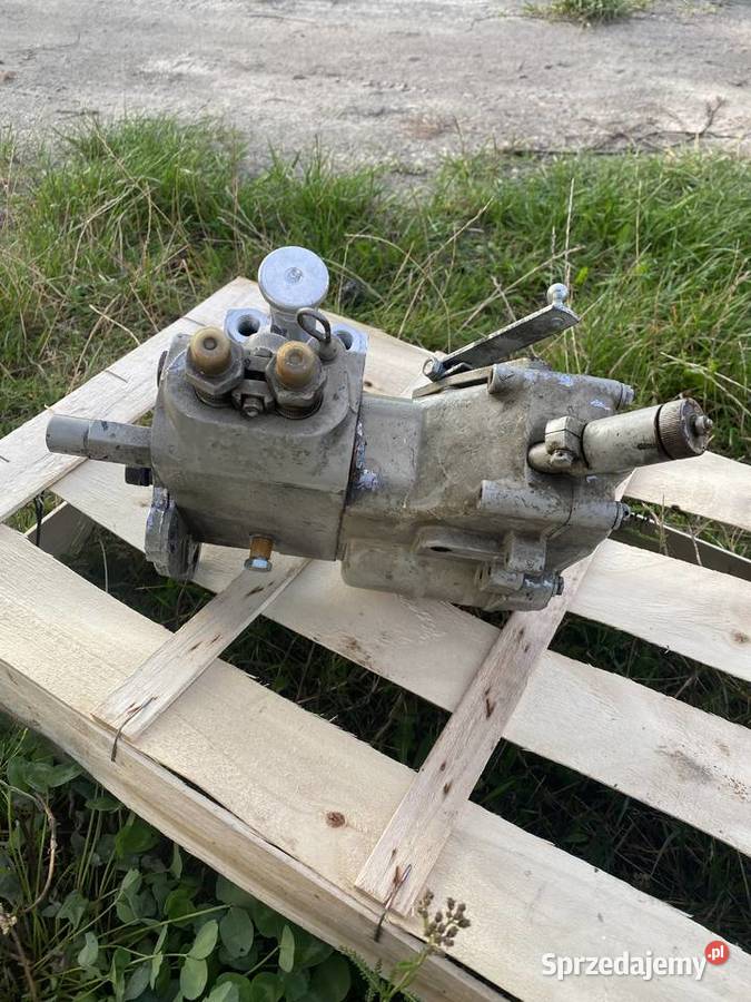 Pompa wtryskowa paliwa Ursus c328 C330 Warszawa