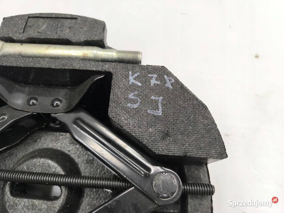 STYROPIAN WKŁAD KOŁA LEWAREK SUBARU FORESTER IV