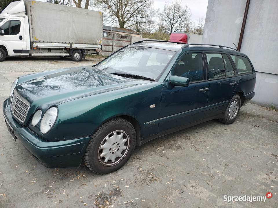 Mercedes W210 e200