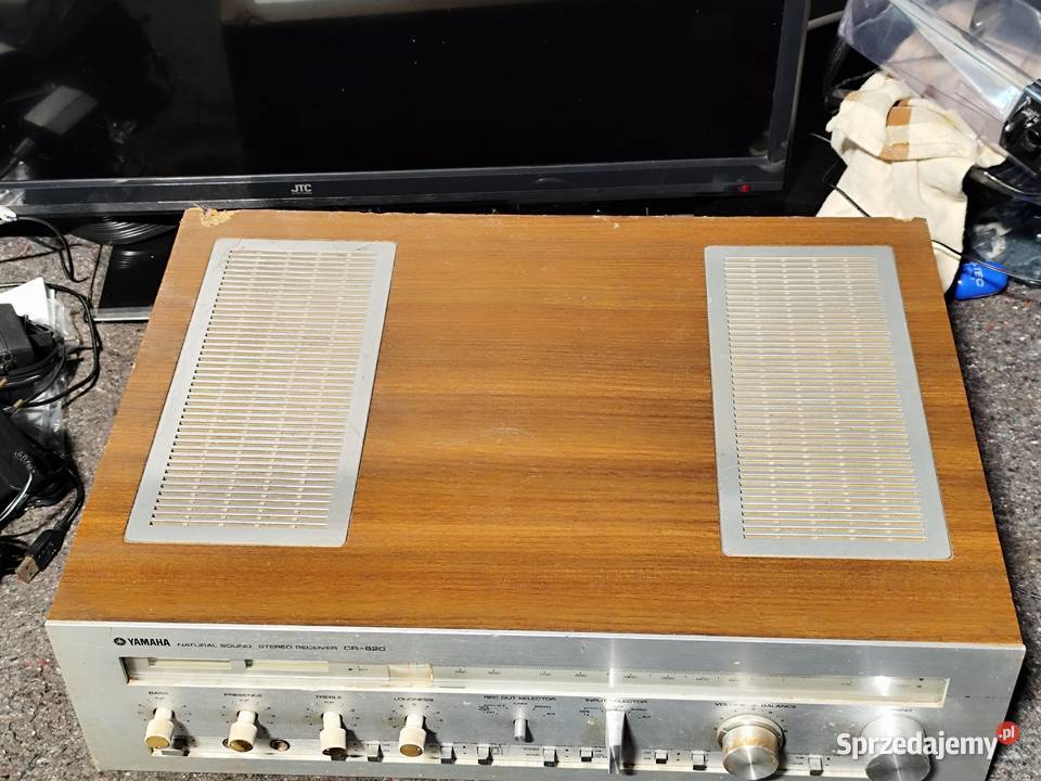 amplituner Yamaha CR820