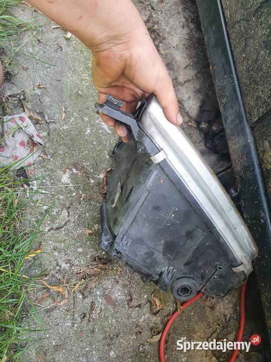 Lampa przednia prawa lewa reflektor Skoda Fabia osobowe Kraków