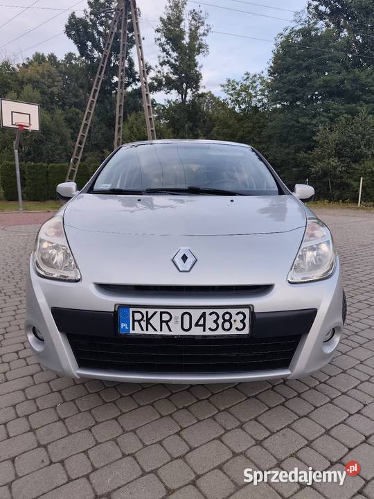 Renault Clio 15 DCI niski przebieg VAT marża Głowienka