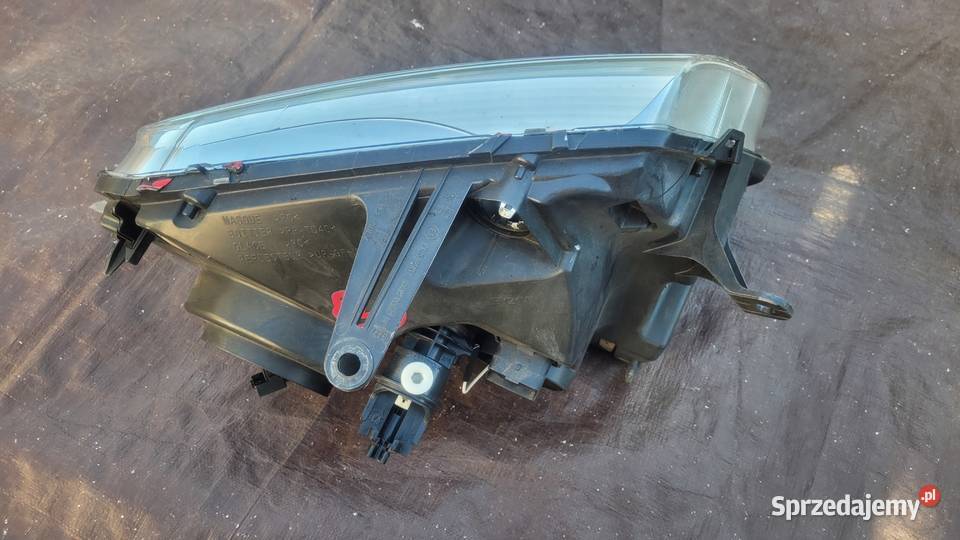 DACIA DUSTER I LAMPA PRAWA 260601153R DACIA Lampy przednie Motoryzacja Ruda Śląska sprzedam
