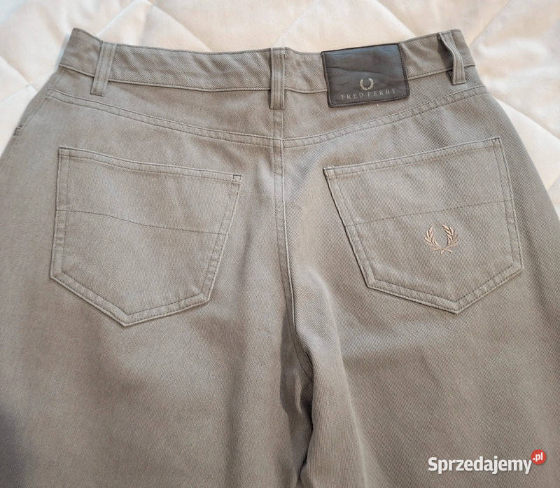 Szare chinosy Fred Perry regular fit eleganckie Fred Perry lubuskie Zielona Góra sprzedam