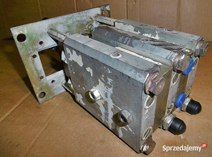 Rozdzielacz hydrauliczny